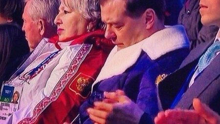 Дмитрий Медведев уснул во время открытия Олимпиады в Сочи